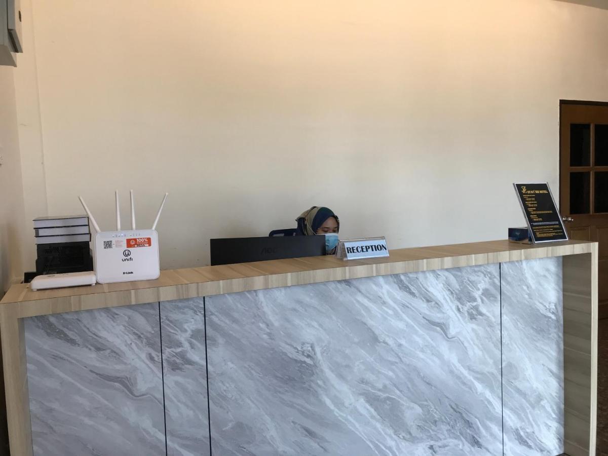 Oyo 90506 Z Stay Inn Hotel Simpang Renggam Εξωτερικό φωτογραφία
