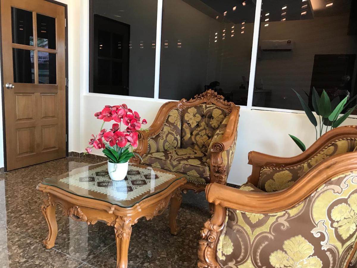 Oyo 90506 Z Stay Inn Hotel Simpang Renggam Εξωτερικό φωτογραφία