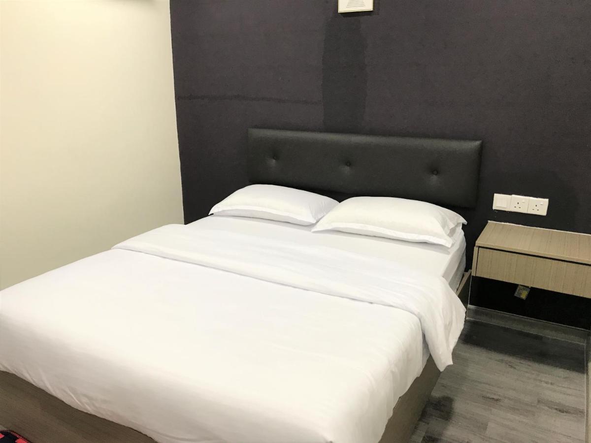 Oyo 90506 Z Stay Inn Hotel Simpang Renggam Εξωτερικό φωτογραφία