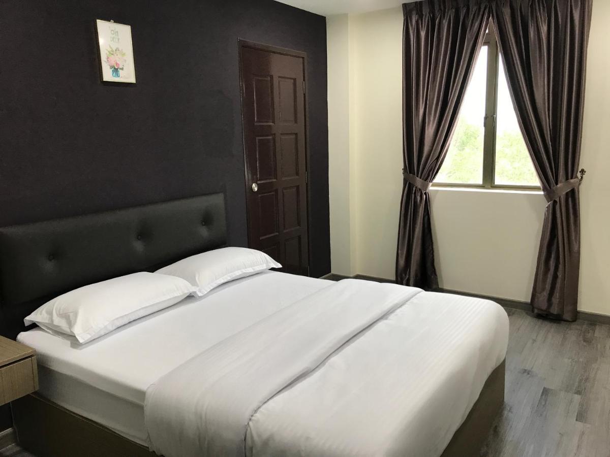 Oyo 90506 Z Stay Inn Hotel Simpang Renggam Εξωτερικό φωτογραφία