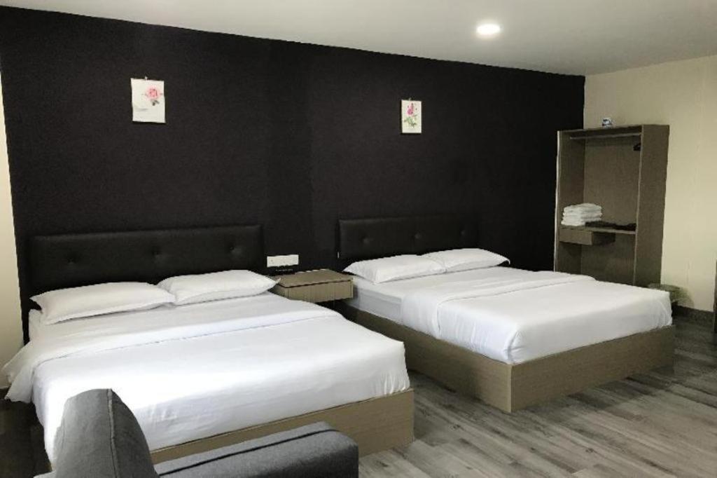 Oyo 90506 Z Stay Inn Hotel Simpang Renggam Εξωτερικό φωτογραφία